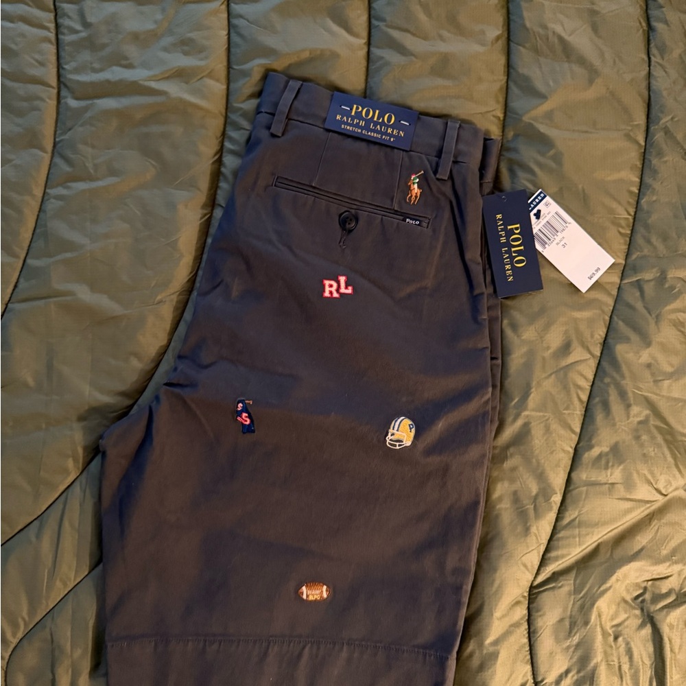 POLO Ralph Lauren Embroidered Stretch Classic Fit 9” Chino Shorts